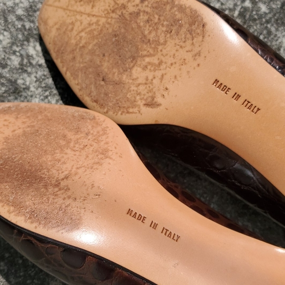 Salvatore Ferragamo Brown Heels. Runs small - Picture 8 of 10